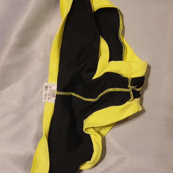 Battery Organic rave clubwear booty shorts size 2 black and yellow - Picture 5 of 6